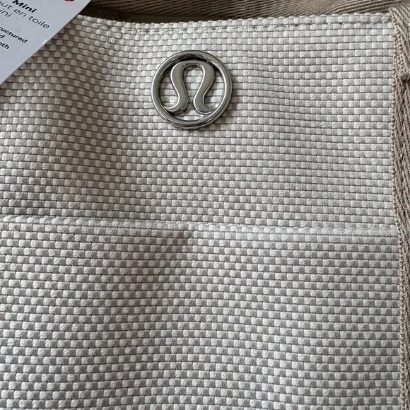 lululemon Tote - Picture 5 of 6